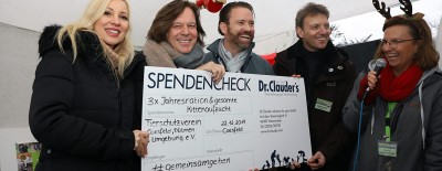 Ramona und Jürgen Drews, Malte Hübers (Dr.Clauder) und Sandra Kassenböhmer (Tierschutzverein Coesfeld, Dülmen und Umgebung e.V.)