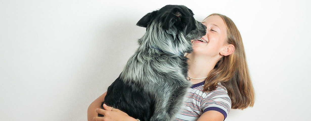 Hunde-Signale richtig deuten: PETA-Expertin gibt Tipps für die gelungene Kommunikation zwischen Mensch und Vierbeiner